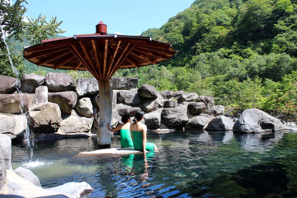 Shinzanso Hotel Такаяма Екстериор снимка